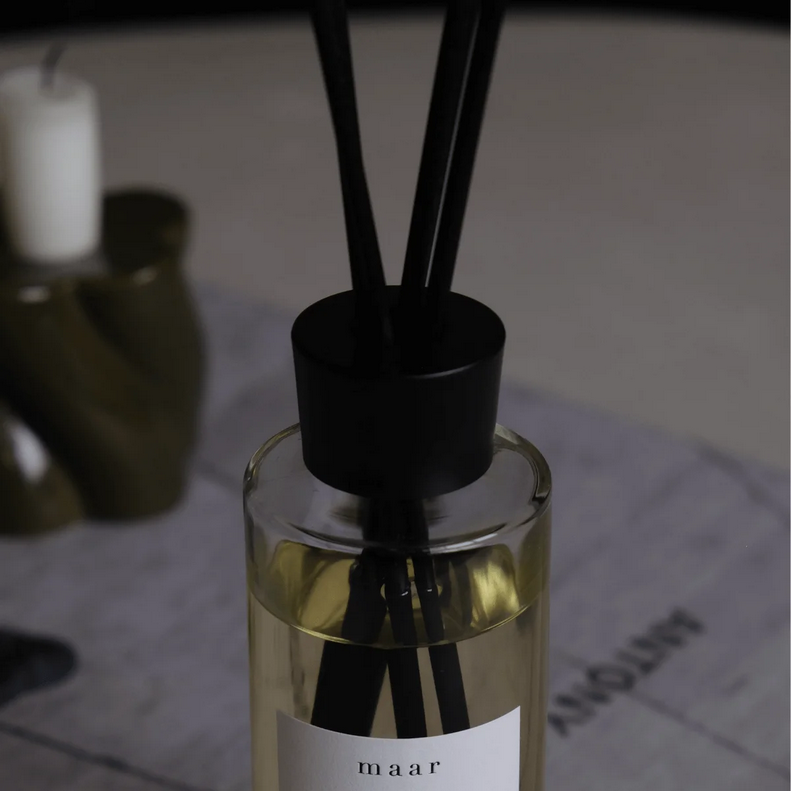 UNDER THE SHEETS maar 200 ml.