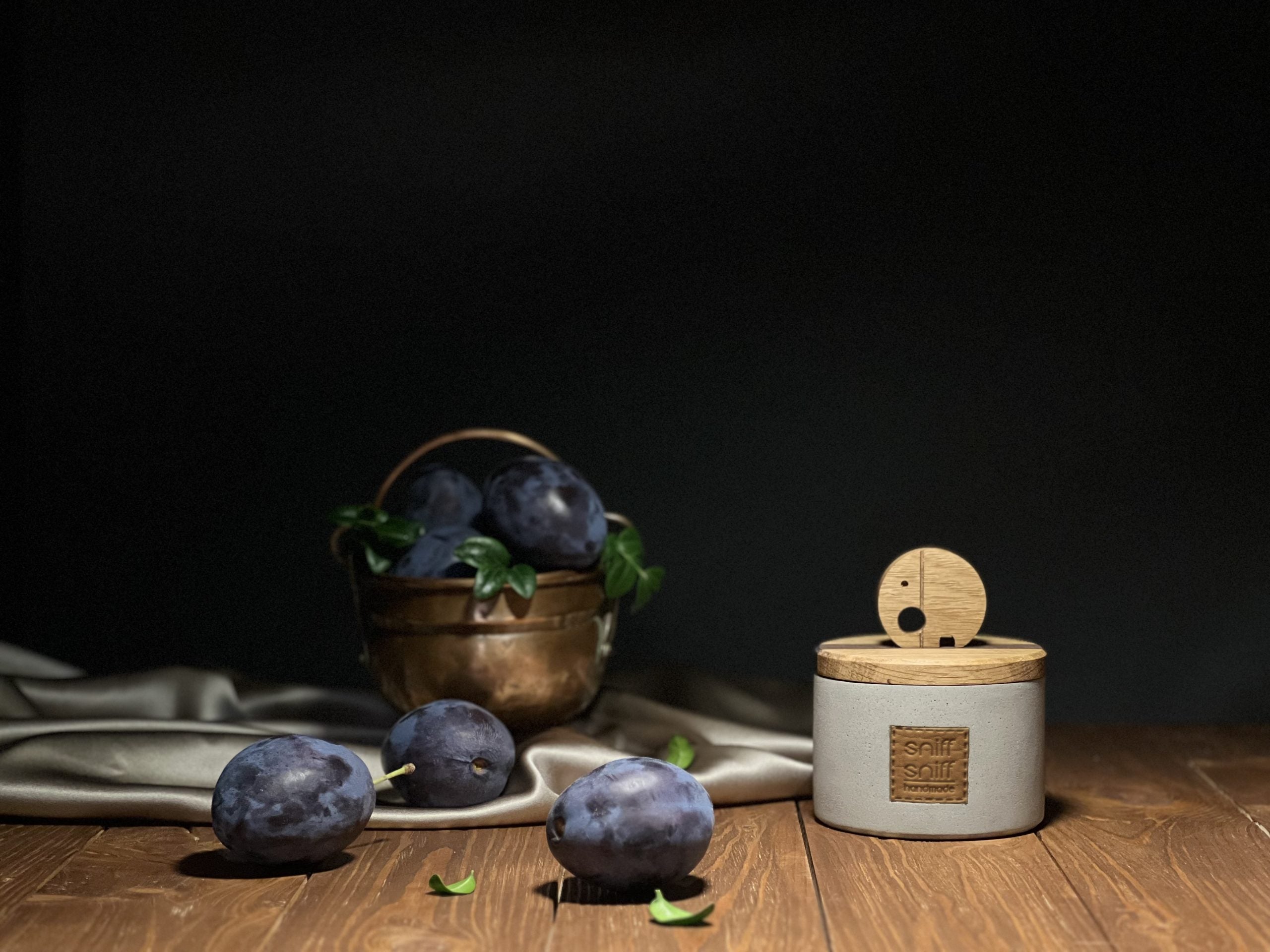 Sniff Sniff Aromatinė Žvakė Kašmyro Slyva