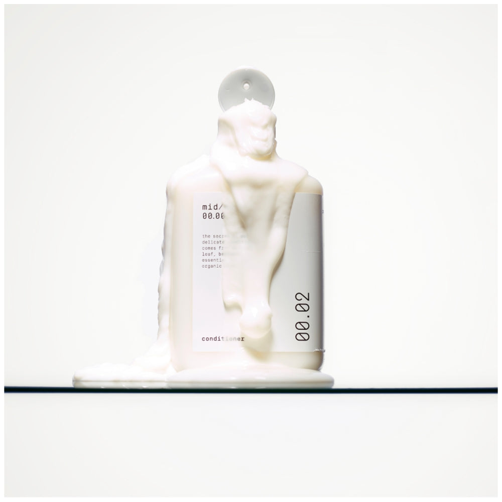 Midnight 00.00 Conditioner 00.02 Maitinantis plaukų kondicionierius, 300ml